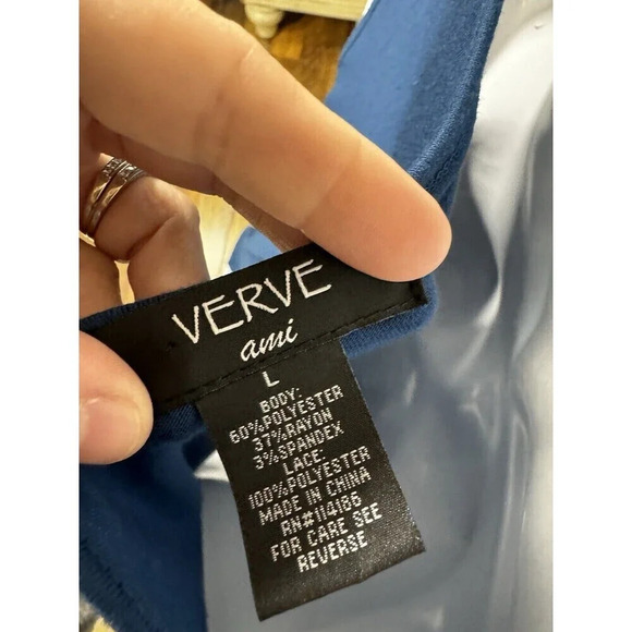 Verve Ami Size L Womens BlueLace Soft Rayon Sleeveless Tunic - Picture 4 of 5